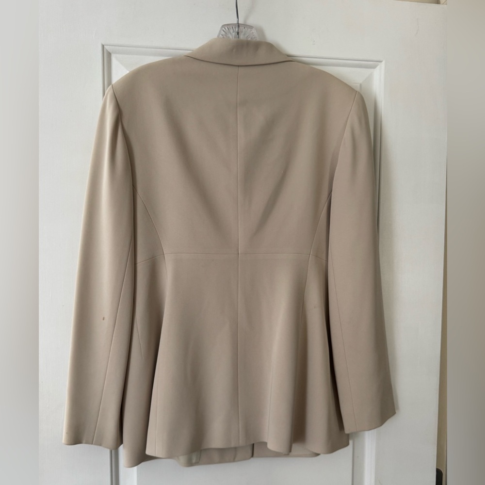 50% Off🍁Ann Taylor Classic Beige Blazer - Picture 4 of 8